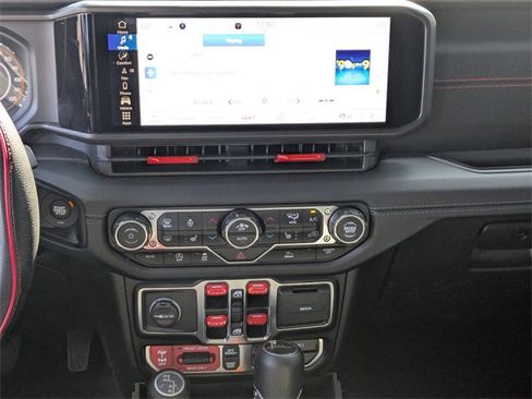 Used 2024 Jeep Gladiator Rubicon w/ Technology Group image 19