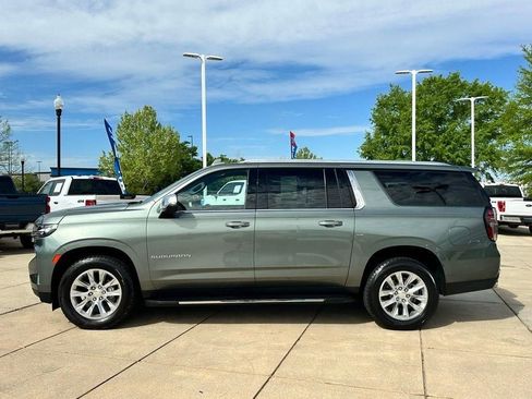 Used 2023 Chevrolet Suburban Premier image 30