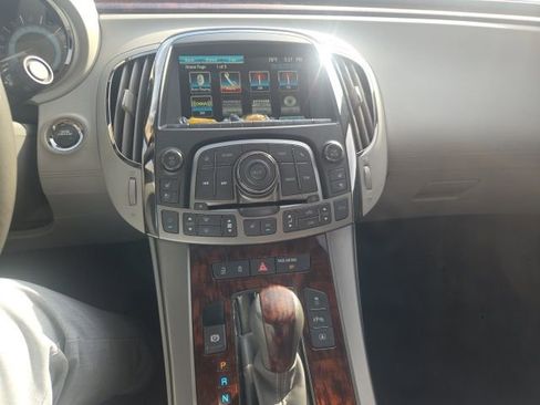 Used 2013 Buick LaCrosse Premium image 11