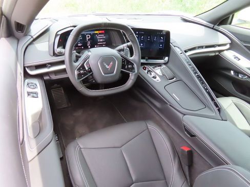 Used 2024 Chevrolet Corvette Stingray Coupe w/ Z51 Performance Package RWD image 4