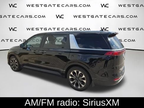 Used 2022 Kia Carnival EX FWD image 5