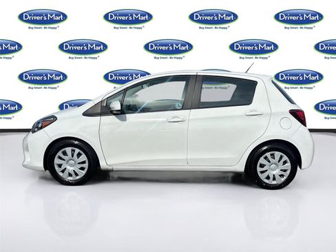 Used 2017 Toyota Yaris L image 5