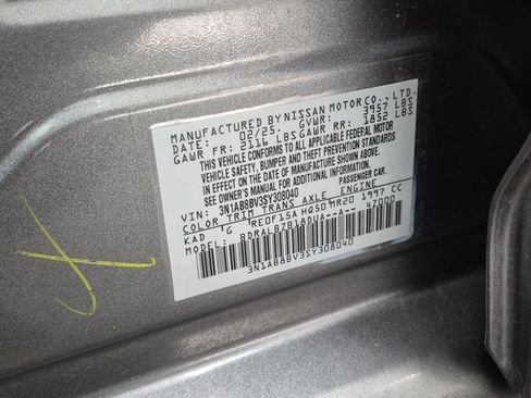 Used 2025 Nissan Sentra S FWD image 27