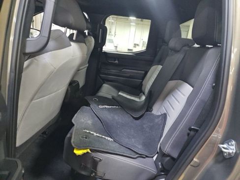 Used 2025 Toyota Tacoma TRD Sport image 14
