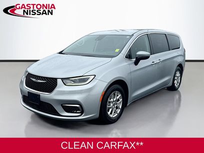 Used 2023 Chrysler Pacifica Touring-L