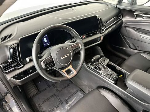 Used 2023 Kia Sportage EX FWD image 2