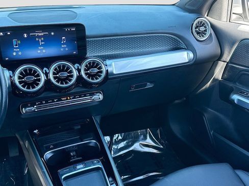 Used 2024 Mercedes-Benz GLB 250 image 22