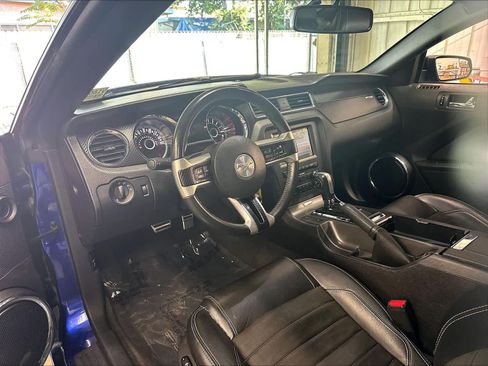 Used 2013 Ford Mustang GT Premium w/ Electronics Pkg RWD image 17