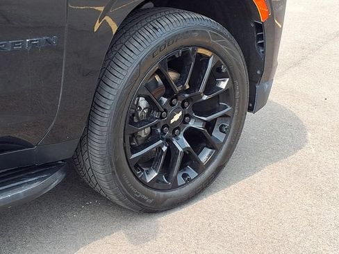 Used 2022 Chevrolet Suburban Premier AWD/4WD image 30