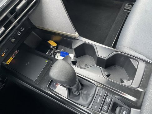 Used 2025 Toyota Camry LE image 21