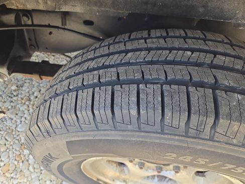 Used 2014 Ford E-350 and Econoline 350 Super Duty w/ Interior Upgrade Package image 16