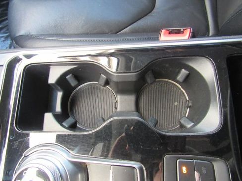 Used 2020 Ford Edge Titanium image 56