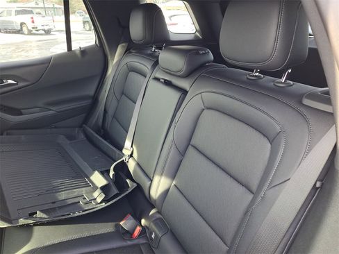 New 2026 Chevrolet Equinox LT w/ Convenience Package II image 18