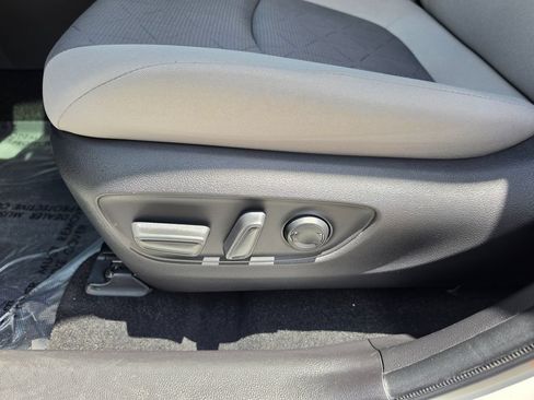 Certified 2022 Toyota RAV4 XLE AWD/4WD image 8