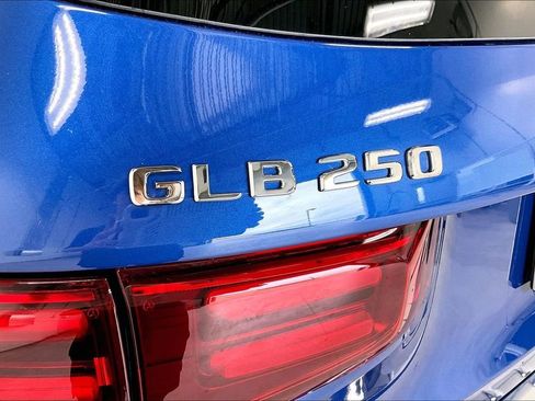 New 2026 Mercedes-Benz GLB 250 image 15