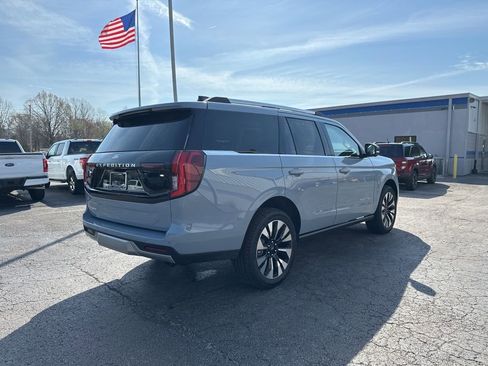New 2026 Ford Expedition Platinum w/ Driver's Package image 3