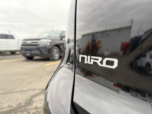 Used 2024 Kia Niro Wind w/ Wind Preserve Package image 35