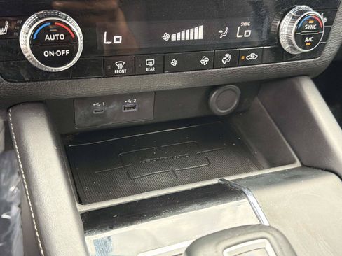 Used 2023 Mitsubishi Outlander SE FWD image 22