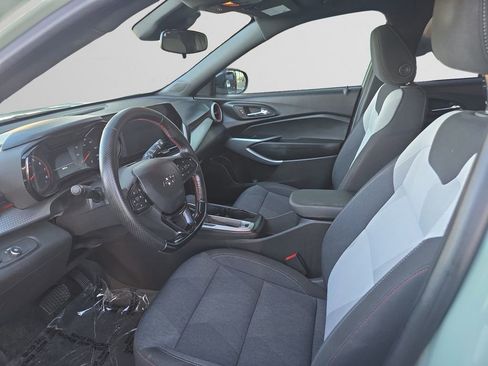 Used 2024 Chevrolet Trax RS image 10