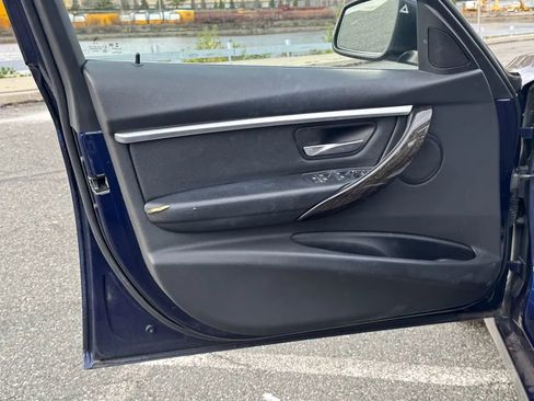 Used 2018 BMW 330i xDrive 330i xDrive Sedan 4D image 7