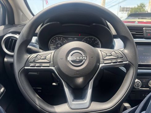 Used 2025 Nissan Versa SV FWD image 25