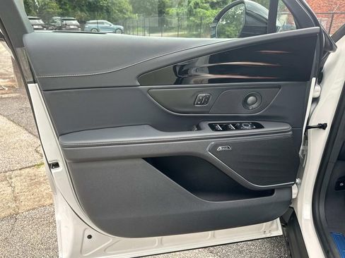 New 2025 Lincoln Nautilus Premier w/ Equipment Group 102A image 10