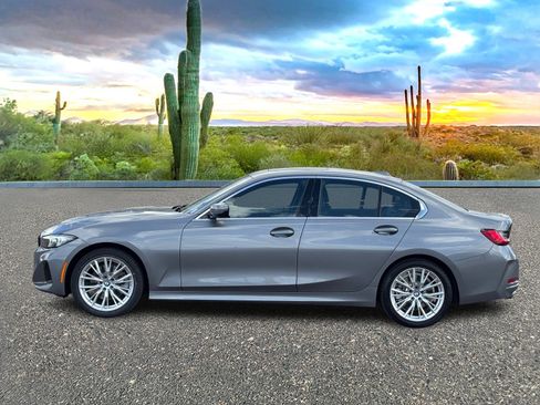 Used 2024 BMW 330i Sedan image 3