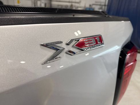 Used 2019 GMC Sierra 1500 SLE w/ SLE Value Package AWD/4WD image 54