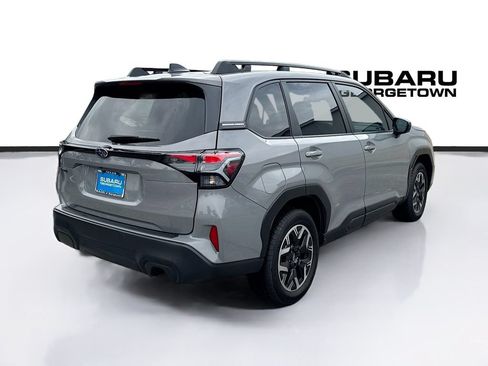 Used 2026 Subaru Forester Premium AWD/4WD image 9