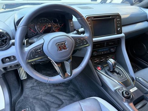 Used 2020 Nissan GT-R Premium AWD/4WD image 16