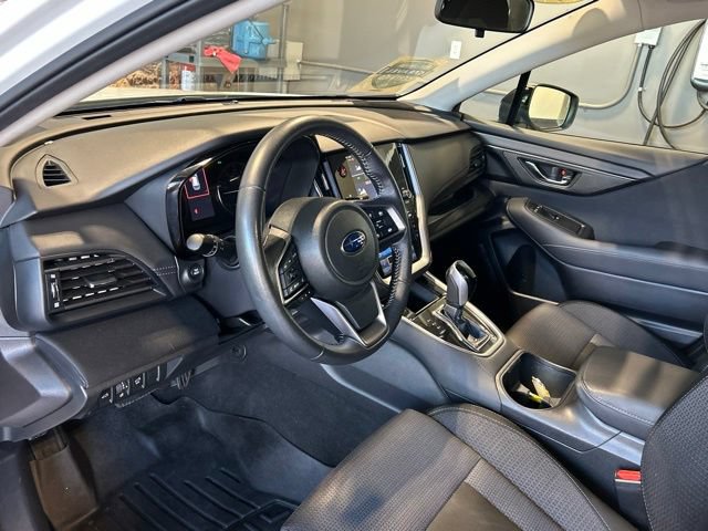 Used 2023 Subaru Outback Premium AWD/4WD image 2