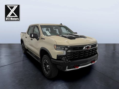 Used 2022 Chevrolet Silverado 1500 ZR2 w/ Technology Package AWD/4WD image 7