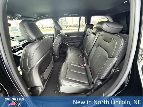 New 2026 Jeep Grand Cherokee Limited image 16