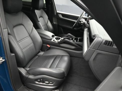 New 2025 Porsche Cayenne S image 12