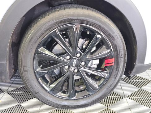 Used 2023 Chevrolet Bolt EUV Premier w/ Sun & Sound Package image 9