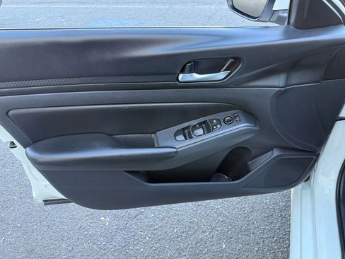 Used 2022 Nissan Altima 2.5 S image 16