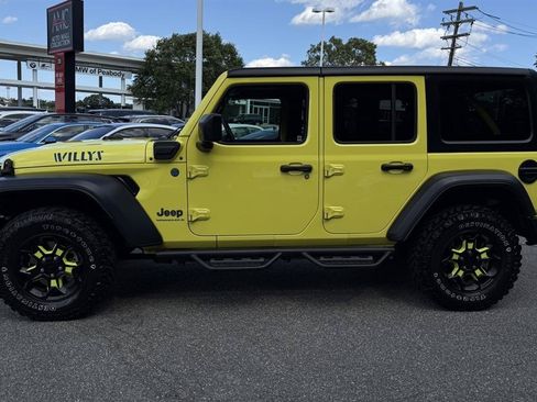 Used 2023 Jeep Wrangler Unlimited w/ 8.4" Radio Group AWD/4WD image 11