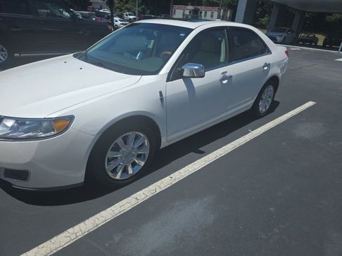 Used 2011 Lincoln MKZ FWD image 9