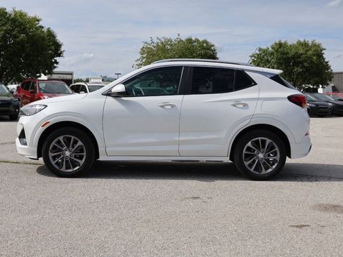 Used 2022 Buick Encore GX Select w/ Sport Touring Package AWD/4WD image 8