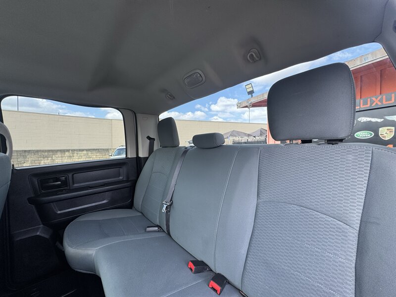 Used 2016 RAM 2500 Tradesman w/ Chrome Appearance Group AWD/4WD image 32