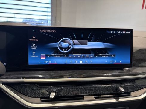 Used 2024 BMW X5 xDrive40i w/ Executive Package image 15