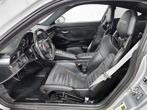 Used 2019 Porsche 911 GT3 RS RWD image 19