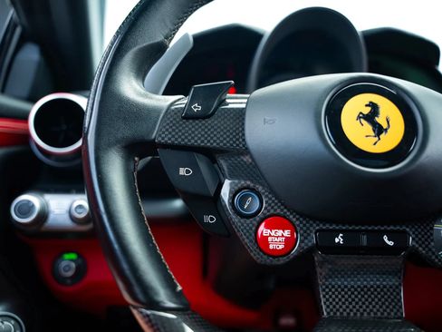 Used 2019 Ferrari 812 Superfast RWD image 22