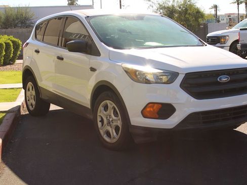 Used 2019 Ford Escape S image 8