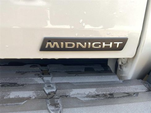 Used 2023 Nissan Frontier SV w/ Midnight Edition Package image 6