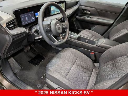 Certified 2025 Nissan Kicks SV w/ SV Premium Package AWD/4WD image 12