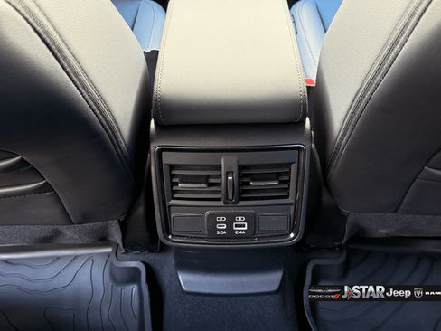 Used 2025 Subaru Forester Sport AWD/4WD image 28