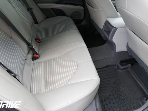 Used 2021 Toyota Camry SE image 37