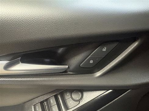 Used 2025 Chevrolet Equinox LT w/ Convenience Package II image 10