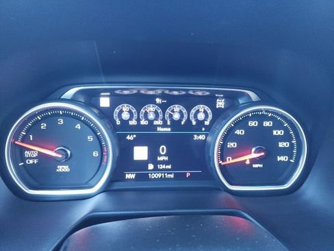 Used 2021 Chevrolet Tahoe Premier w/ Premium Package image 31